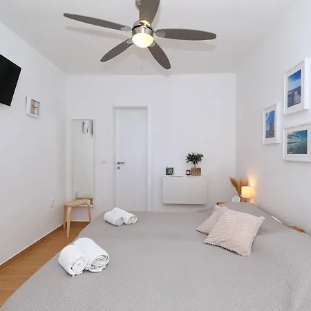 Hibis, No 3 Appartement Starigrad Paklenica
