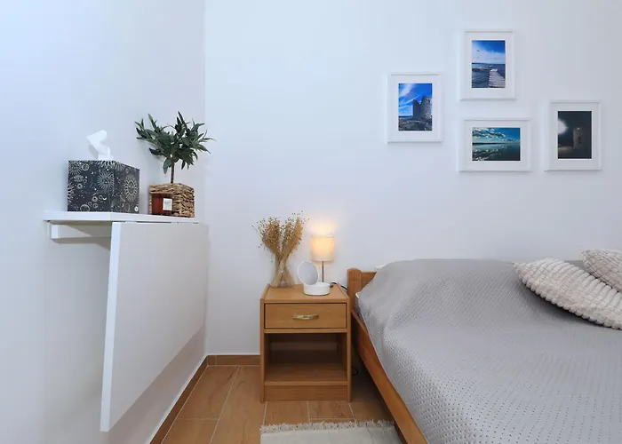 Hibis, No 3 Starigrad Paklenica