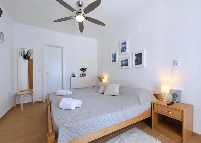 Penzion Hibis, No 3 Starigrad Paklenica